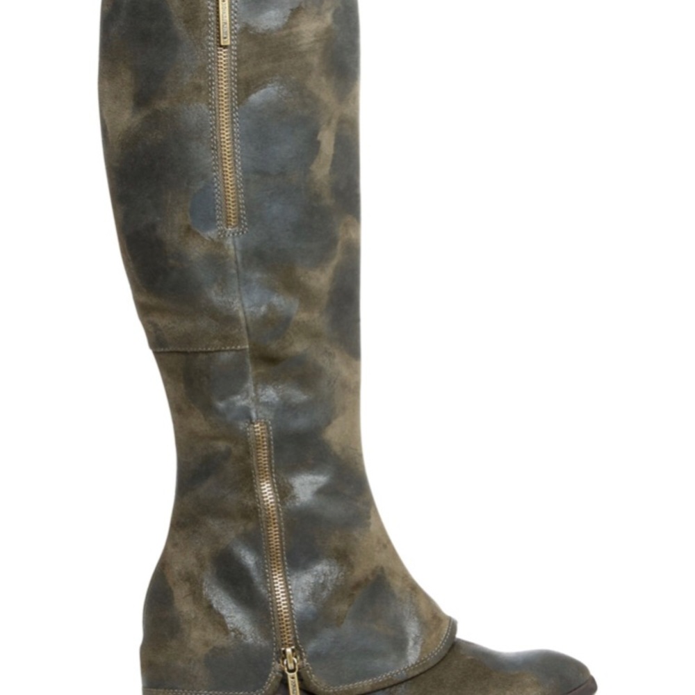 Donald J Pliner ‘Devi 3’ Olive Camo Leather